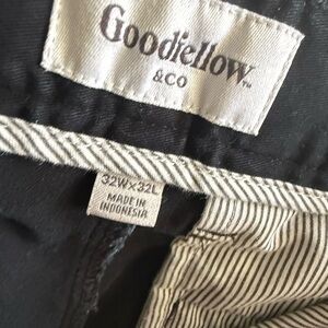 Goodfellow & Co Men's Classic Black Chinos